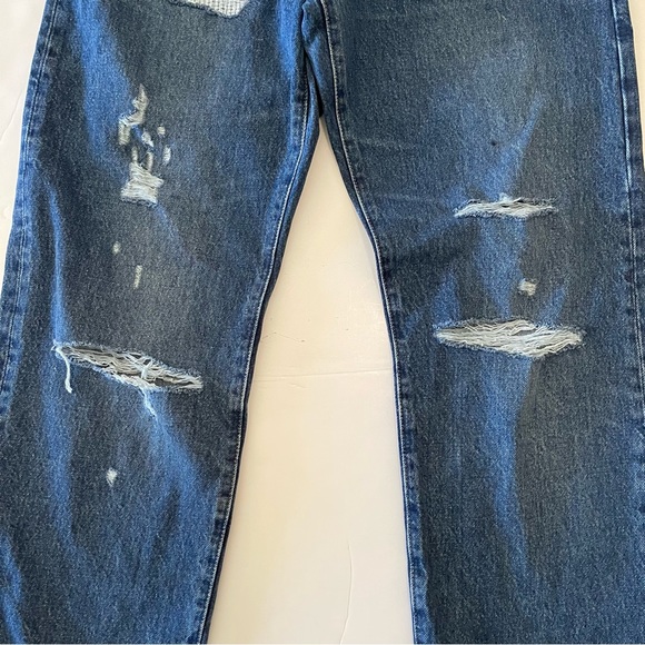 Levi’s 501 ‘90s Mid Rise Relaxed Through The Hip And Thigh Straight Leg Jeans - Picture 6 of 10